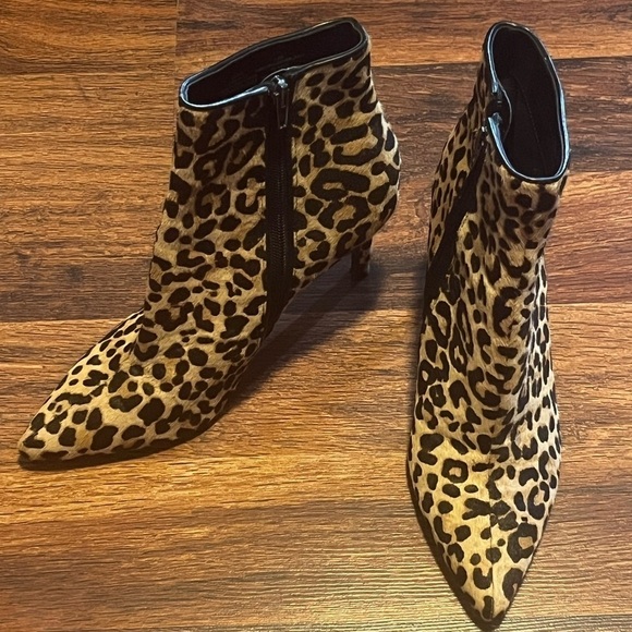 Steve Madden Animal Print Booties Size 7.5 - Picture 2 of 4